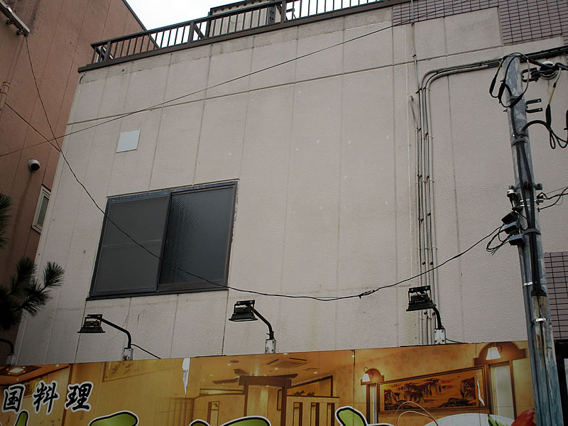 看板スポット照明撤去工事