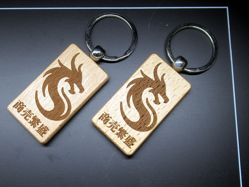 龍のレーザー加工の木製キーホルダー