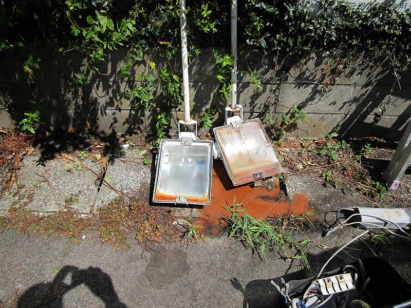 看板用スポット照明撤去工事